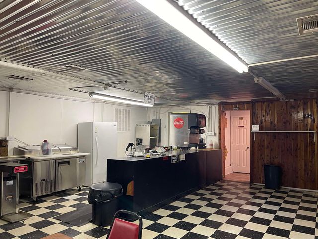 9 Oak St, Ravenden Springs, AR 72460
