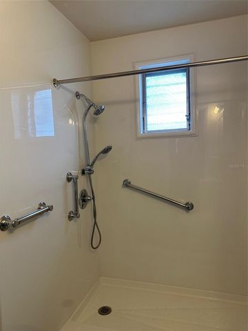 527 9TH AVENUE N 14, St Petersburg, FL 33701