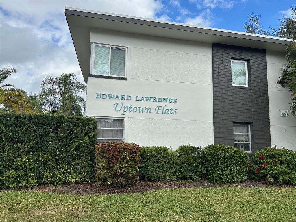 527 9TH AVENUE N 14, St Petersburg, FL 33701