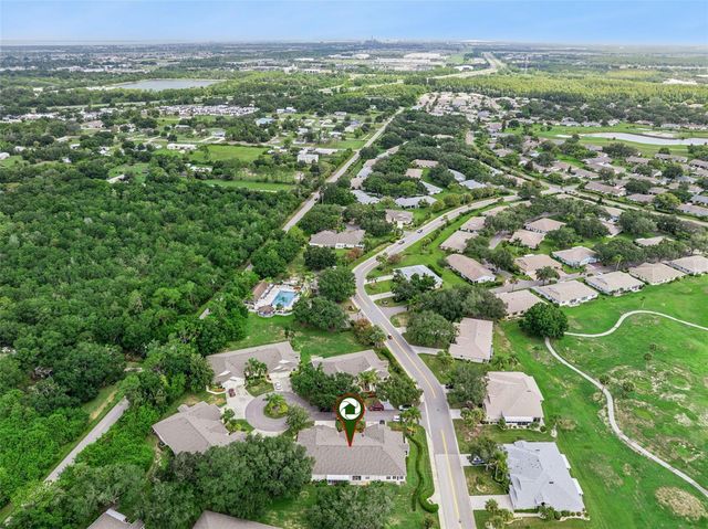 2404 NANTUCKET GLEN PLACE 2404, Sun City Center, FL 33573