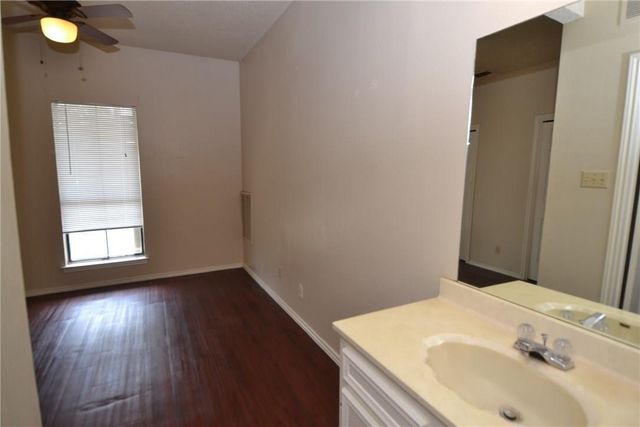 4401 Speedway 305, Austin, TX 78751