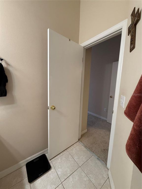 Image 14 of property listing at 10433 HERON LAKE DRIVE, Riverview, FL 33578