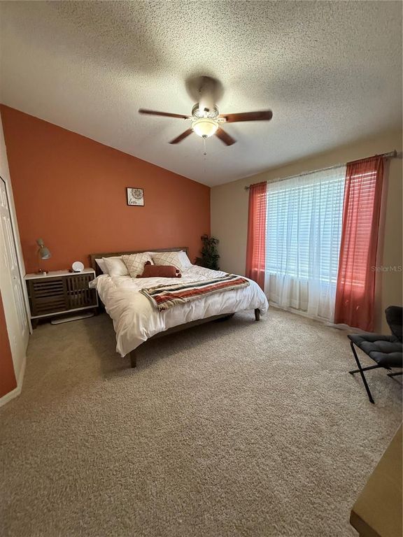 Image 17 of property listing at 10433 HERON LAKE DRIVE, Riverview, FL 33578