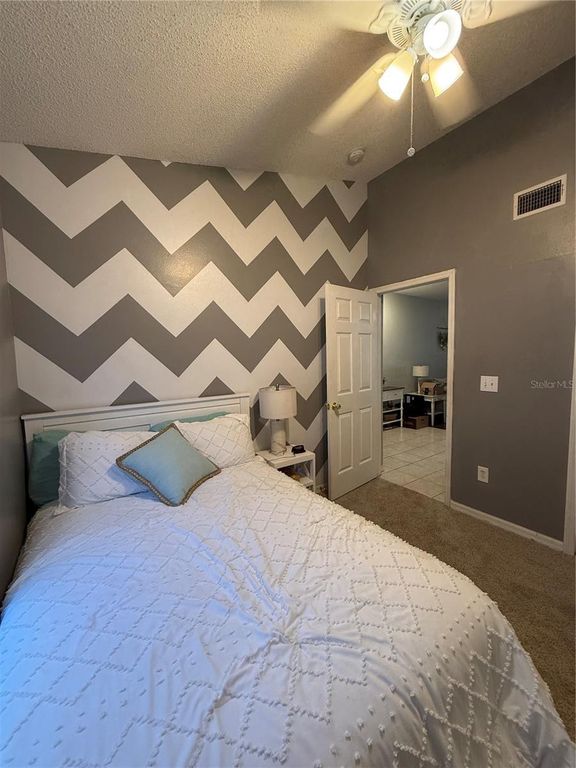 Image 21 of property listing at 10433 HERON LAKE DRIVE, Riverview, FL 33578