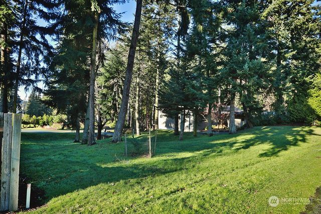 6329 Sahalee Ct, Clinton, WA 98236