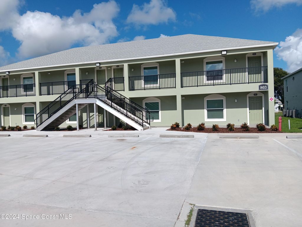 801 Angela Avenue 102, Rockledge, FL 32955