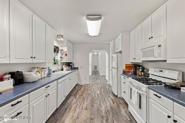9990 E Puffin Drive, Palmer, AK 99645