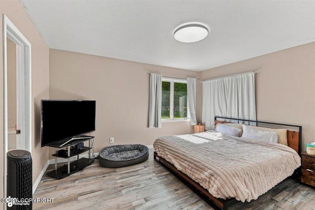 9990 E Puffin Drive, Palmer, AK 99645