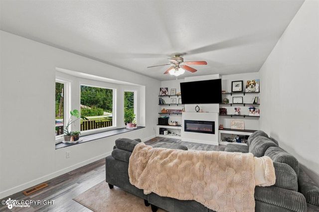9990 E Puffin Drive, Palmer, AK 99645