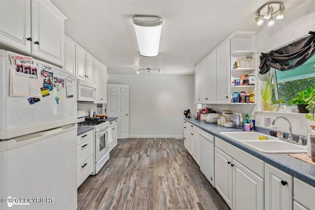 9990 E Puffin Drive, Palmer, AK 99645