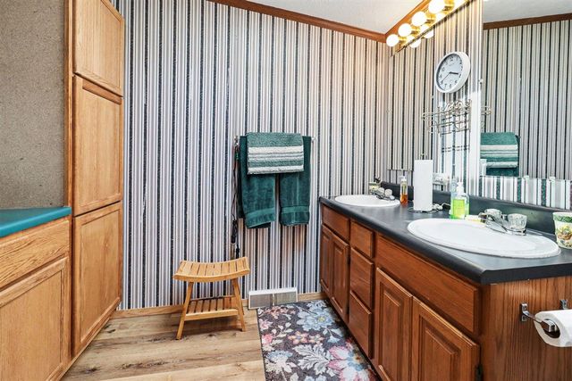 600 Peach Lane, Fremont, MI 49412