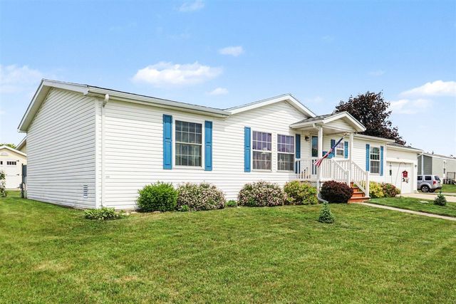 600 Peach Lane, Fremont, MI 49412