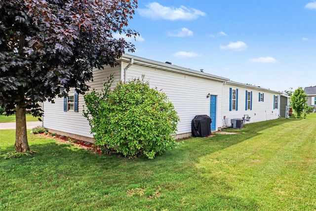 600 Peach Lane, Fremont, MI 49412