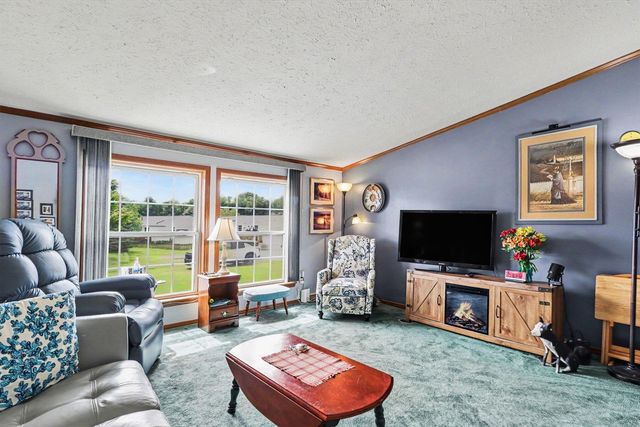 600 Peach Lane, Fremont, MI 49412