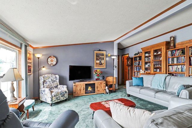 600 Peach Lane, Fremont, MI 49412