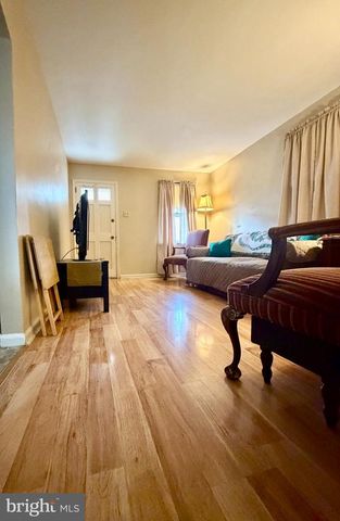 719 W WYOMISSING BLVD, Reading, PA 19609