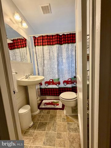 719 W WYOMISSING BLVD, Reading, PA 19609