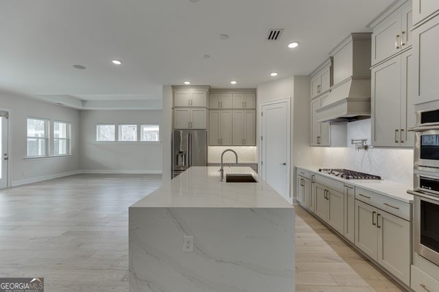 7032 Cottage Grove Drive, Flowery Branch, GA 30542