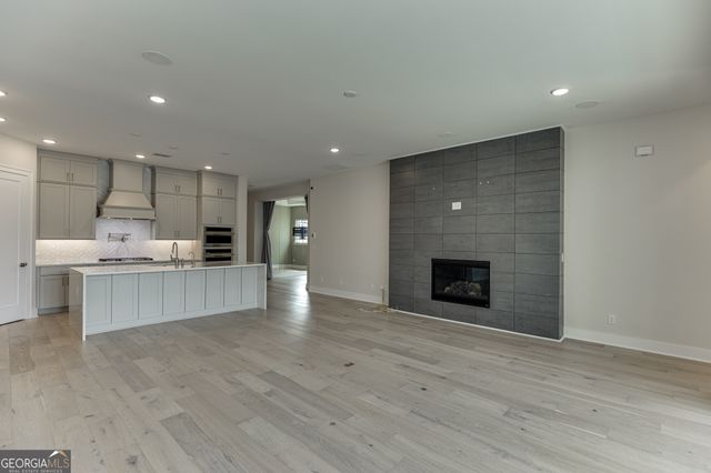 7032 Cottage Grove Drive, Flowery Branch, GA 30542