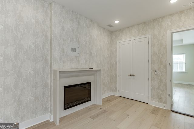 7032 Cottage Grove Drive, Flowery Branch, GA 30542