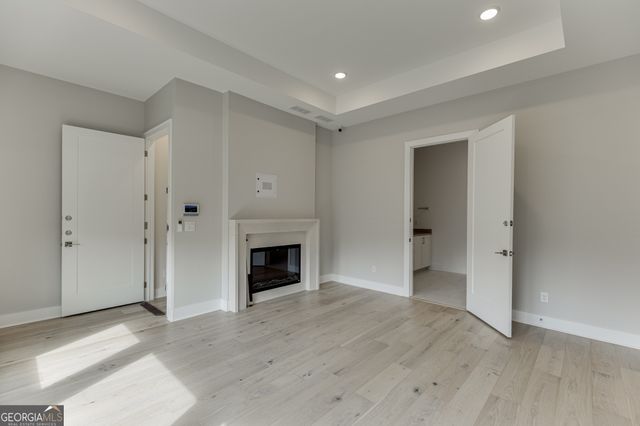 7032 Cottage Grove Drive, Flowery Branch, GA 30542