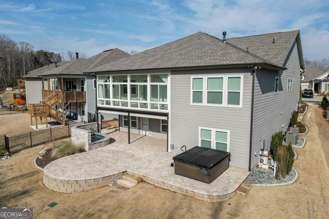 7032 Cottage Grove Drive, Flowery Branch, GA 30542