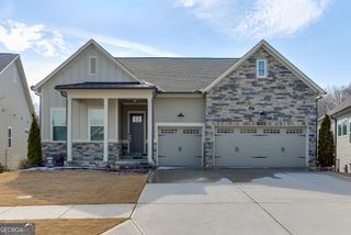 7032 Cottage Grove Drive, Flowery Branch, GA 30542