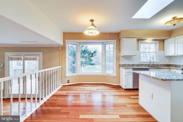 3022 DOWER HOUSE DR, Herndon, VA 20171