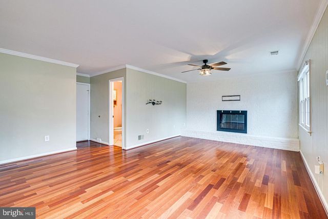 3022 DOWER HOUSE DR, Herndon, VA 20171