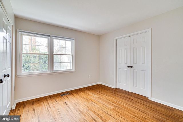 3022 DOWER HOUSE DR, Herndon, VA 20171