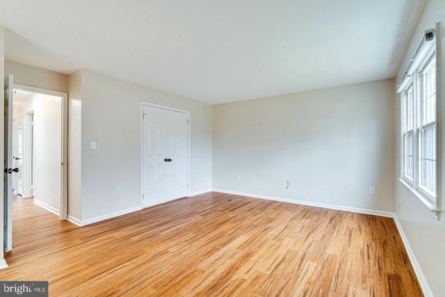 3022 DOWER HOUSE DR, Herndon, VA 20171