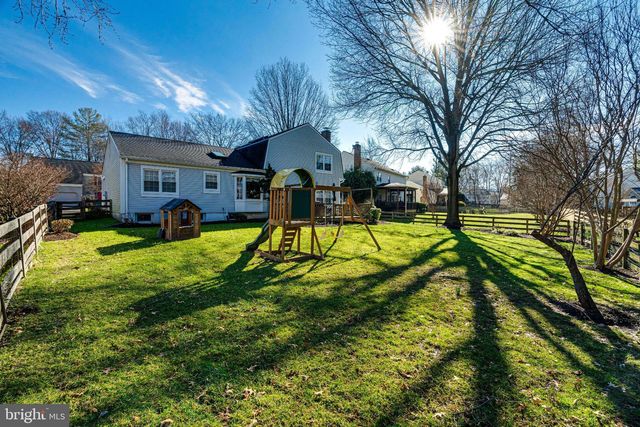 3022 DOWER HOUSE DR, Herndon, VA 20171