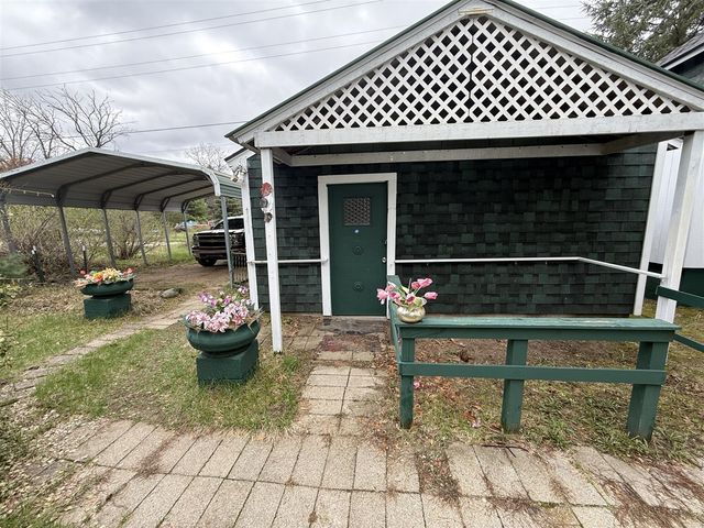 1902 W Ogilvie Avenue, Baldwin, MI 49304