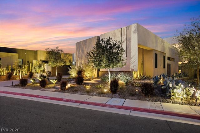 16 Canyon Shores Place, Henderson, NV 89011