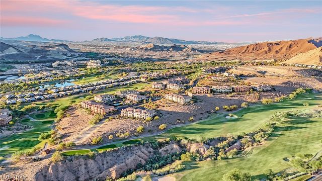 16 Canyon Shores Place, Henderson, NV 89011