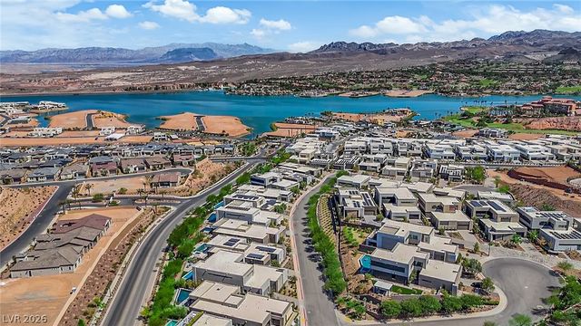 16 Canyon Shores Place, Henderson, NV 89011