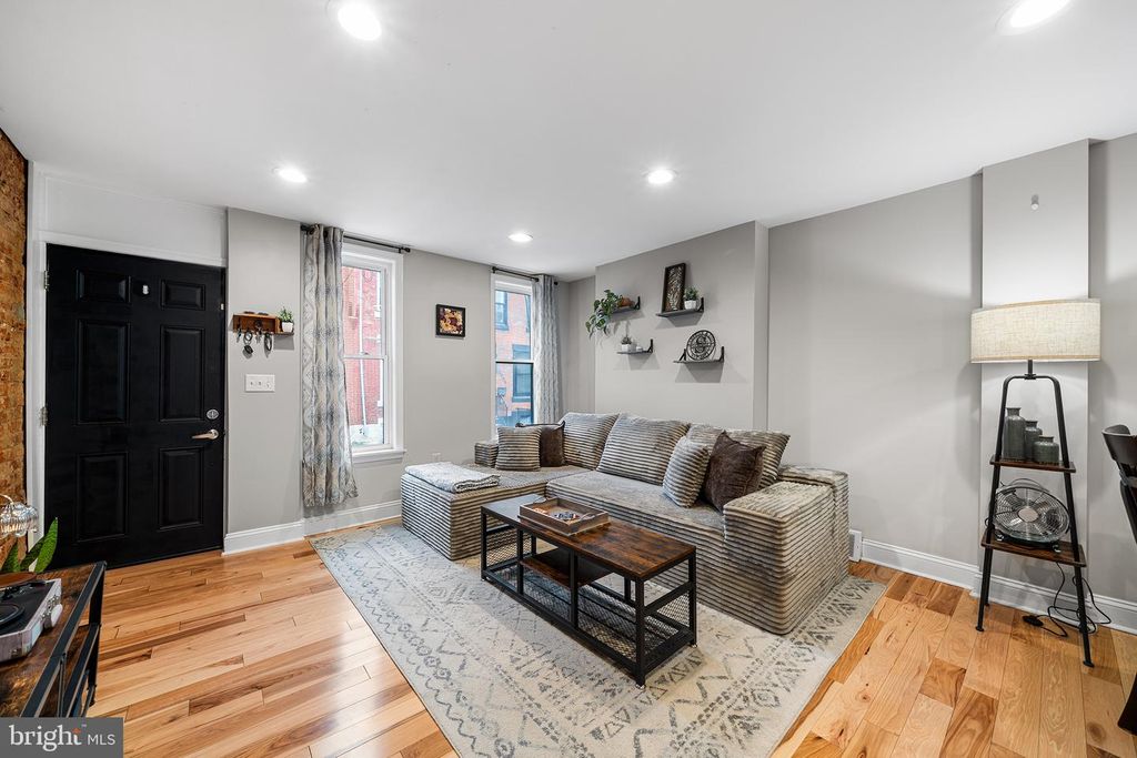 2038 PIERCE ST, PHILADELPHIA, PA 19145 — photo 4