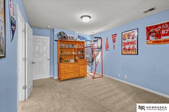 6711 S 185th Avenue, Omaha, NE 68135