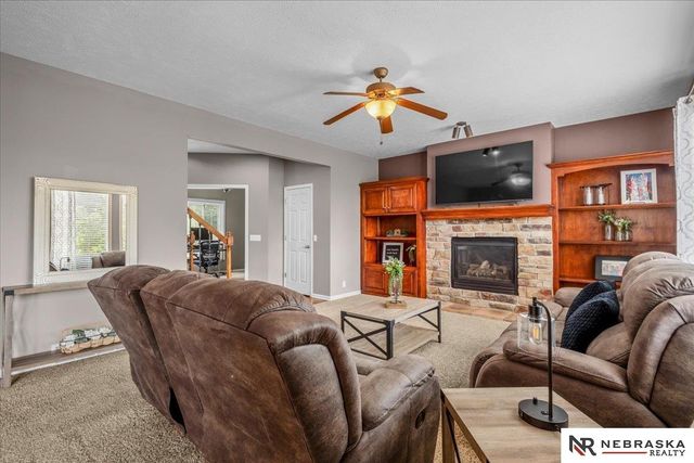 6711 S 185th Avenue, Omaha, NE 68135