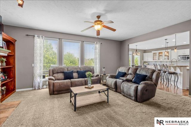 6711 S 185th Avenue, Omaha, NE 68135