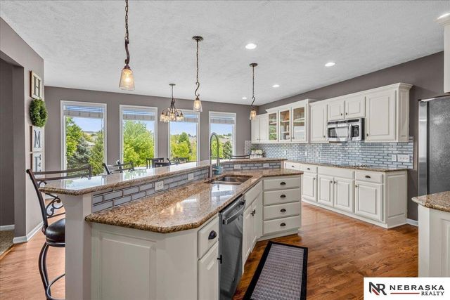 6711 S 185th Avenue, Omaha, NE 68135