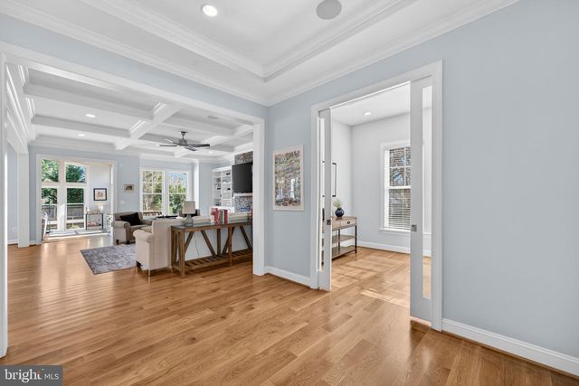 3105 OLIN DR, Falls Church, VA 22044