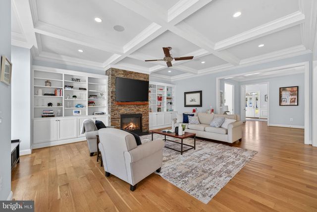 3105 OLIN DR, Falls Church, VA 22044