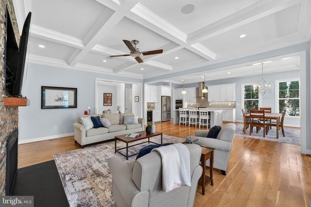 3105 OLIN DR, Falls Church, VA 22044