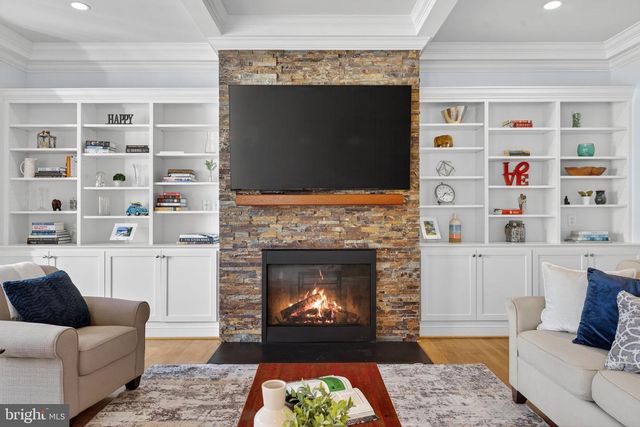 3105 OLIN DR, Falls Church, VA 22044