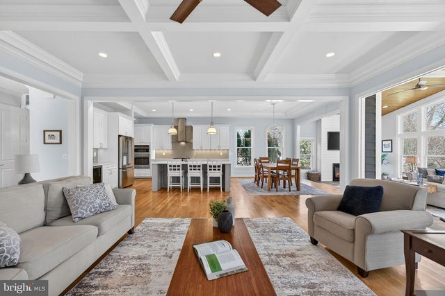 3105 OLIN DR, Falls Church, VA 22044