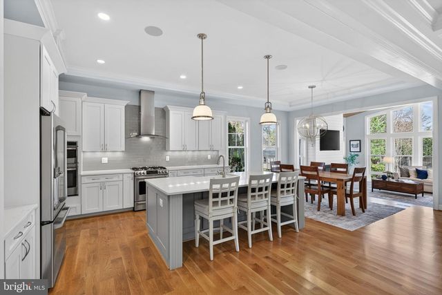 3105 OLIN DR, Falls Church, VA 22044