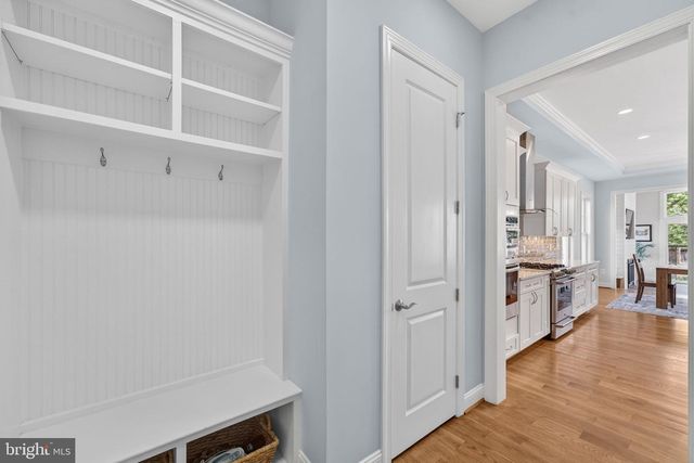 3105 OLIN DR, Falls Church, VA 22044