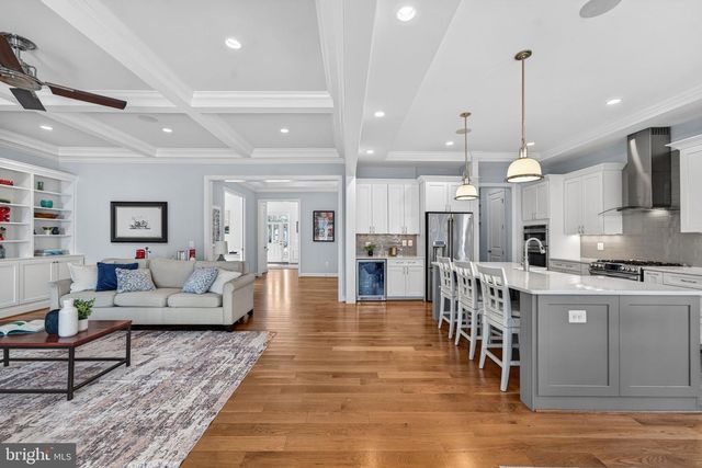 3105 OLIN DR, Falls Church, VA 22044