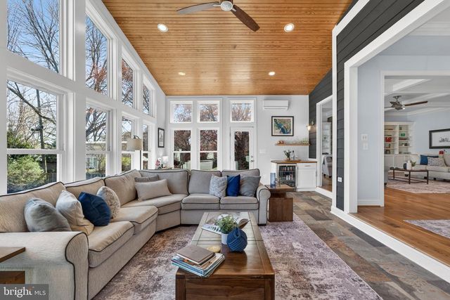 3105 OLIN DR, Falls Church, VA 22044